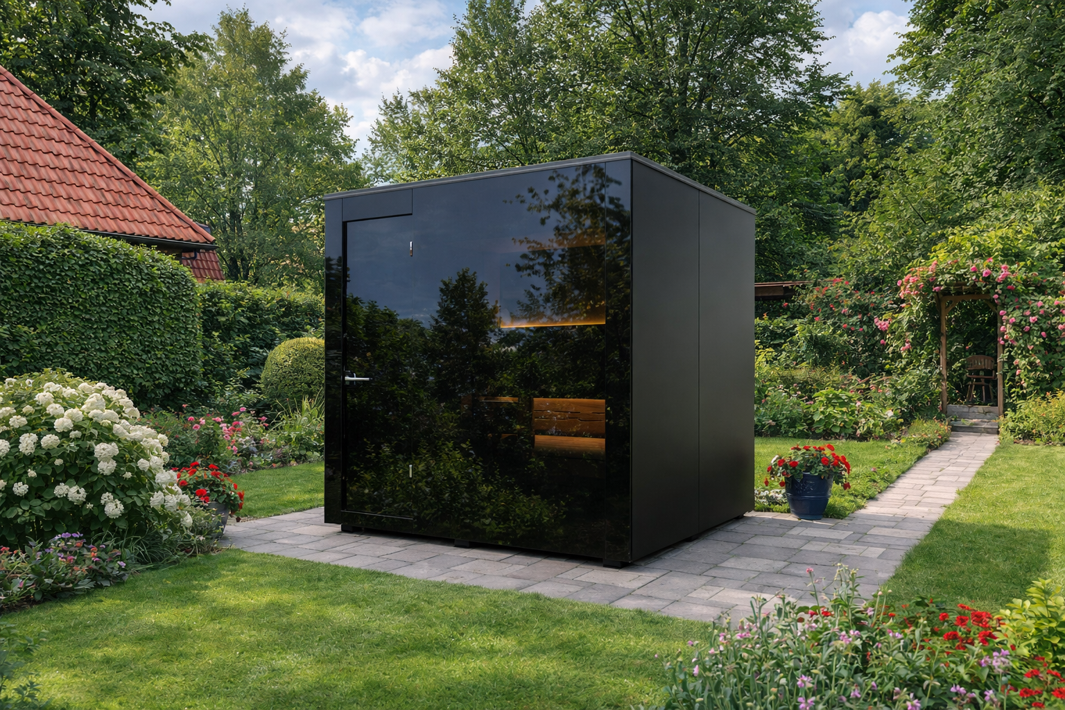 Panorama Sauna Two groß im Garten